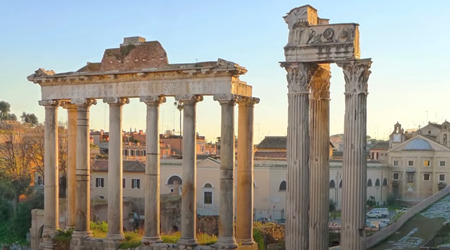ローマ：土星の神殿