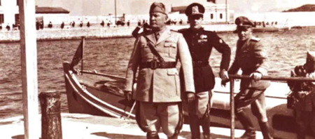 生涯ファシストで後にCIA工作員となるプロパガンダ・ドゥエのグランドマスター、リチオ・ゲッリ（中央）とムッソリーニ（1941年）［出典：Guardiavecchia.net］