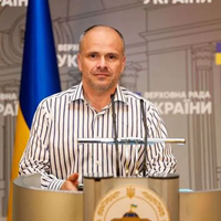 国民保健・医療・健康保険委員会のミハイロ・ラドゥツキー委員長。Photo: Verkhovna Rada
