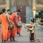 僧侶と女性