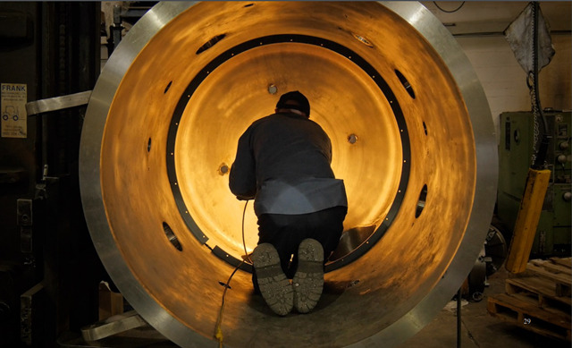 実験装置、直径４フィート、長さ７フィートのステンレス製の円筒