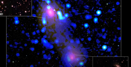 ２つの銀河団を宇宙の網でつなぐ巨大な電波リッジ（尾根）を発見（拡大図）